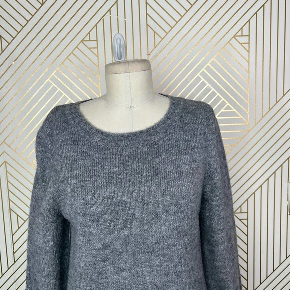 Mark & James x Badgley Mischka Gray Distressed Chain‎ Sweater Dress Size Small - Picture 2 of 12
